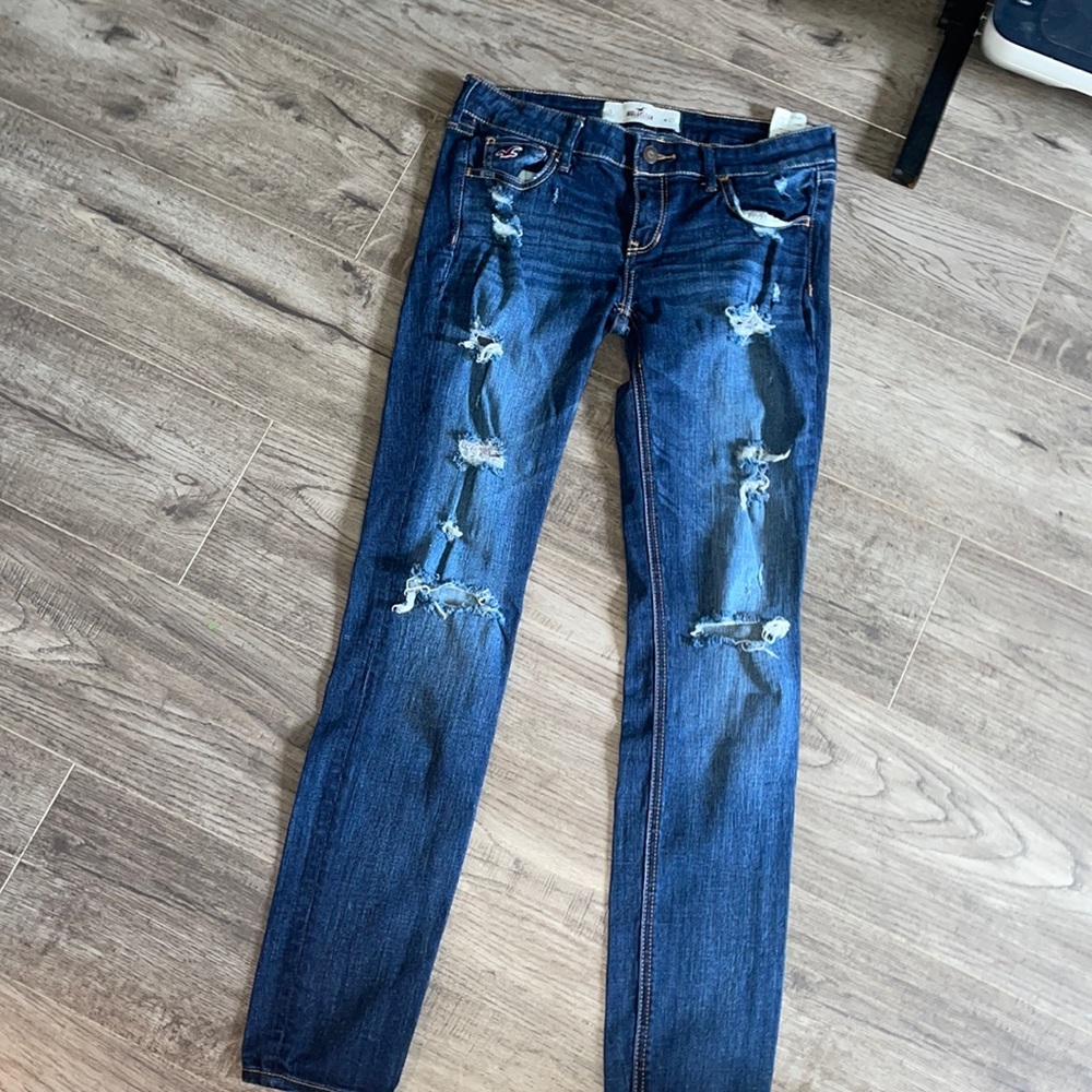 Size 5-low waisted Hollister jeans- W27